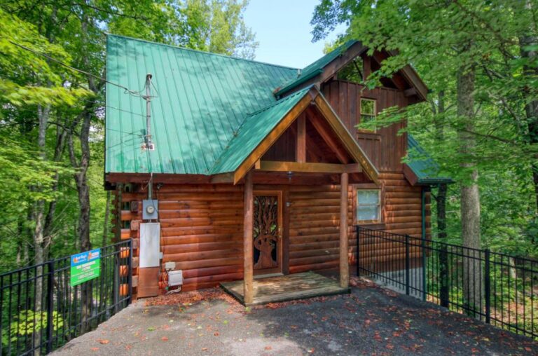 american treehouse #1708 exterior