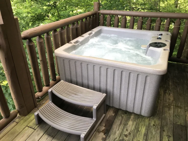 breezy treehouse hot tub