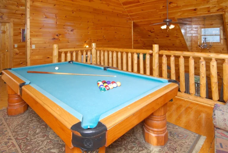 breezy treehouse pool table