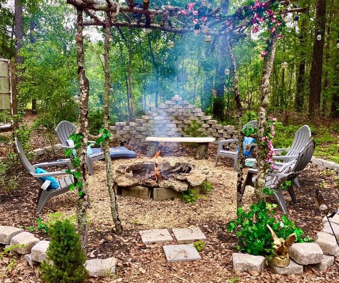 cottage treehouse.3jpg