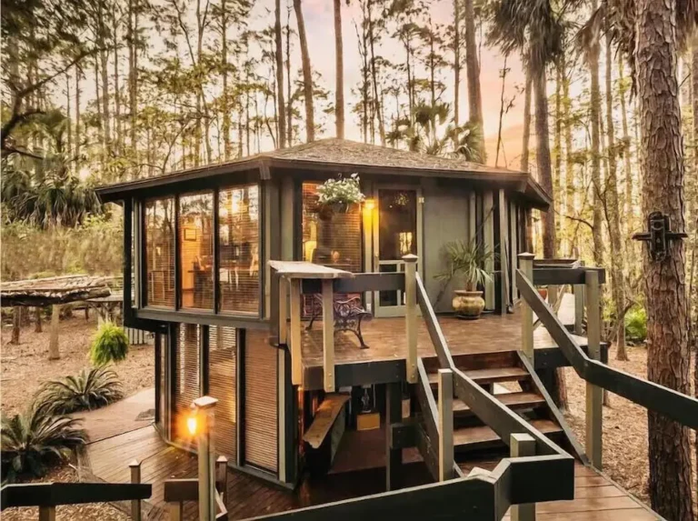 cozy nook treehouse3