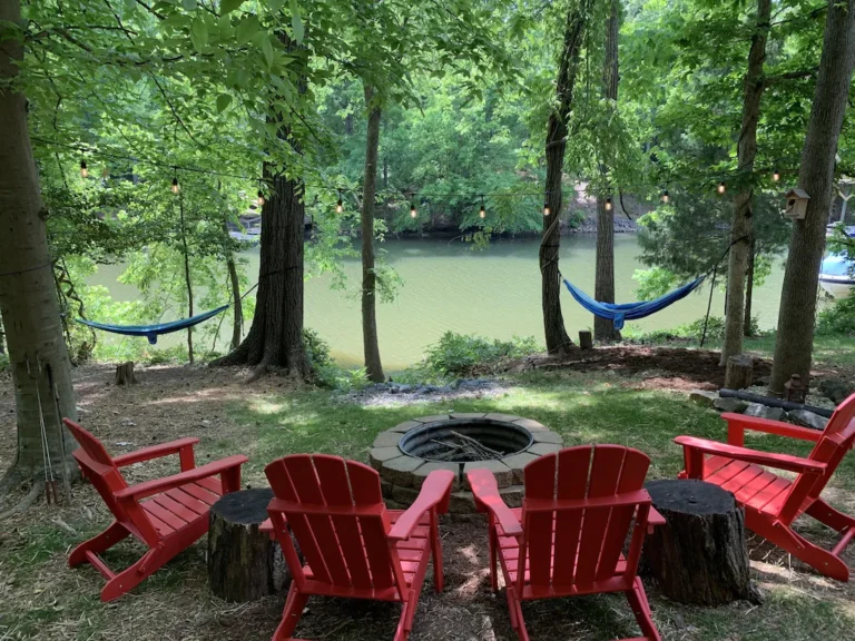 cozy tiny treehouse1