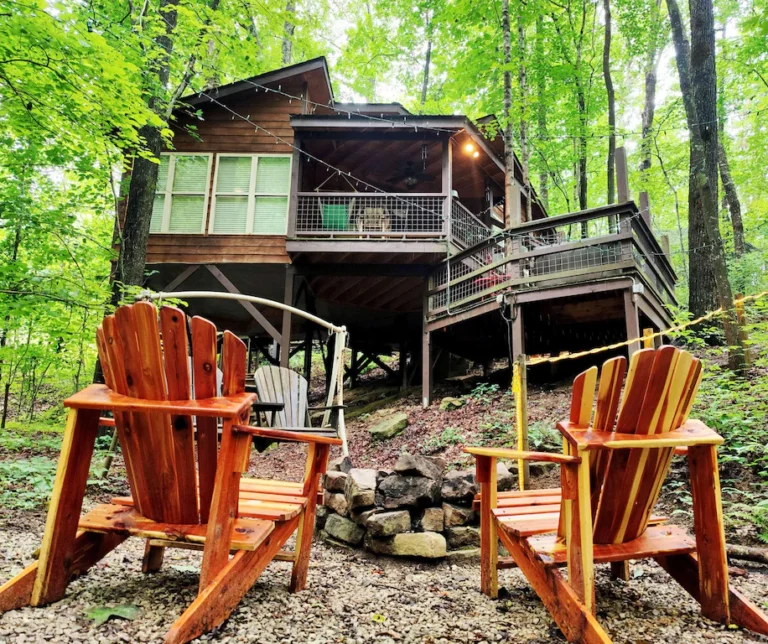 eagle treehouse outside