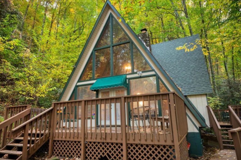 smokey bear hideaway