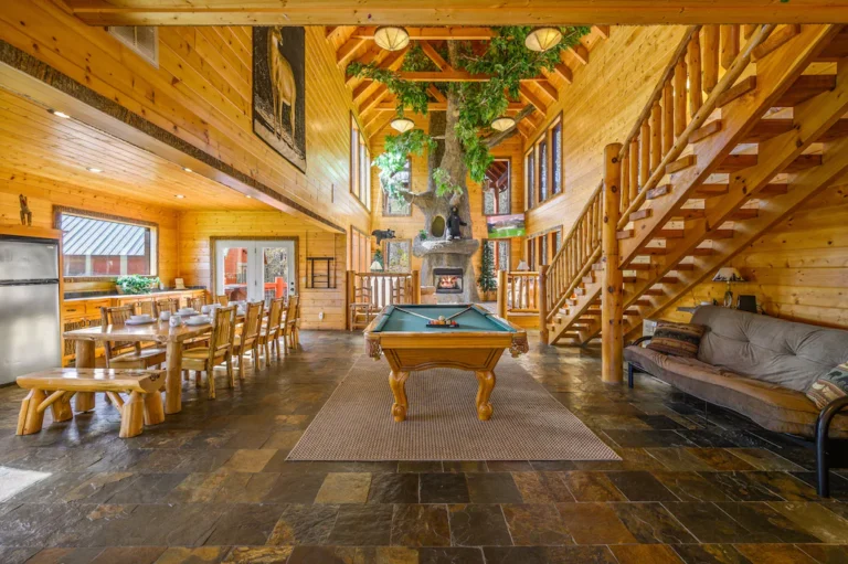 splashing treehouse inside