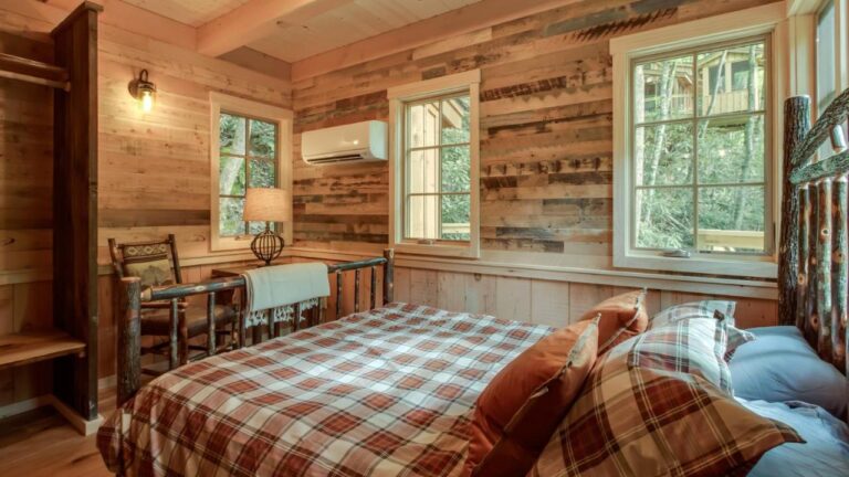 the cedar in the treehouse bedroom