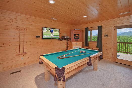 treetops holiday home pool table