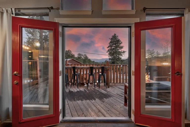 Bailey Getaway Cabin1