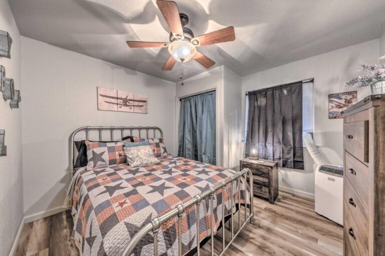 Charming-Ruidoso-Home-with-Deck-and-Forest-Views4