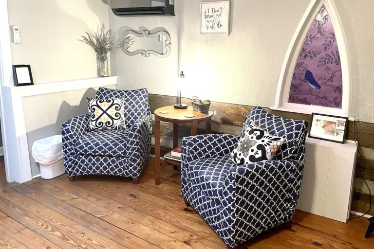 Charismatic Guest Quarters 2