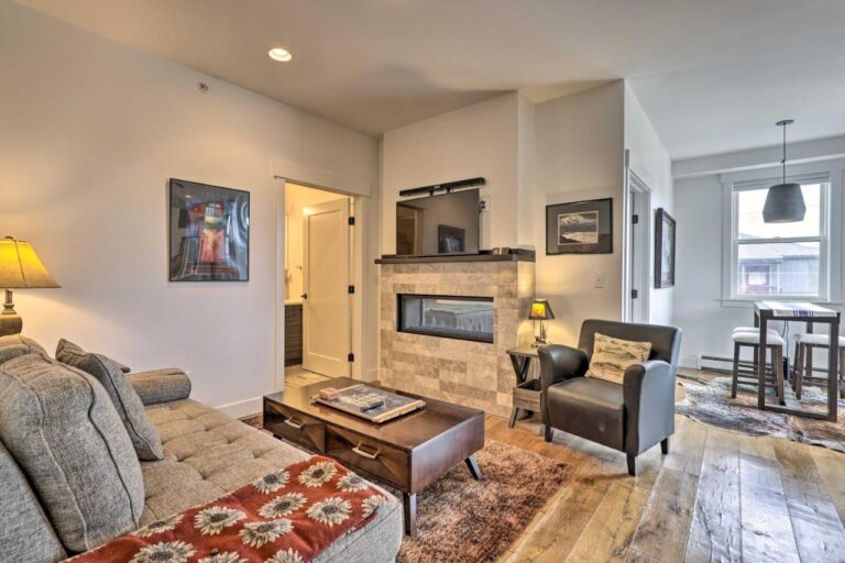 Chic-Grand-Lake-Condo-Near-Hiking-and-Boating-2