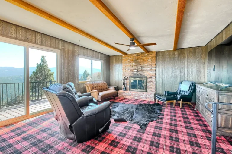 Cozy Oasis 1