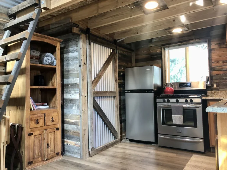 Cozy Rustic Mountaintop Cabin1