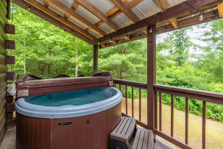 Hot-Tub-WiFi-Pet-Friendly-Secluded-Family-Getaway-Pilot-Point-Red-River-Gorge-Kentucky-5.jpeg