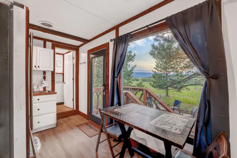 Little House on the Ranch2