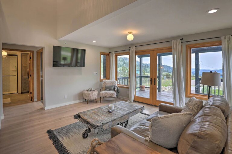NEW-Modern-Evergreen-Duplex-Directly-Off-I-70-4.jpeg