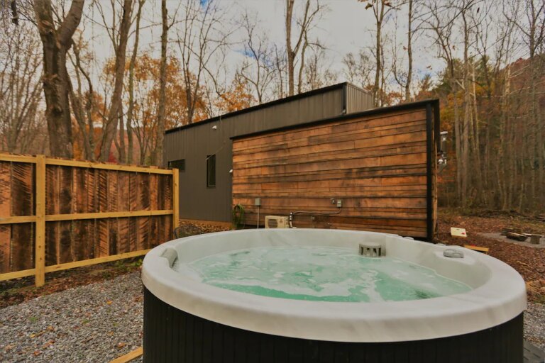 New-Cabin-Hot-tub-fire-pit-nearby-hiking-short-Uber-downtown.-4.jpeg