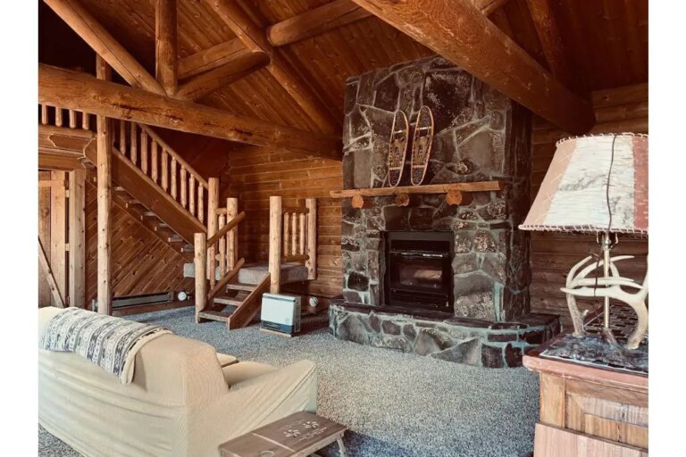New-Deer-Creek-Lofted-Cabin-Getaway-2.jpeg