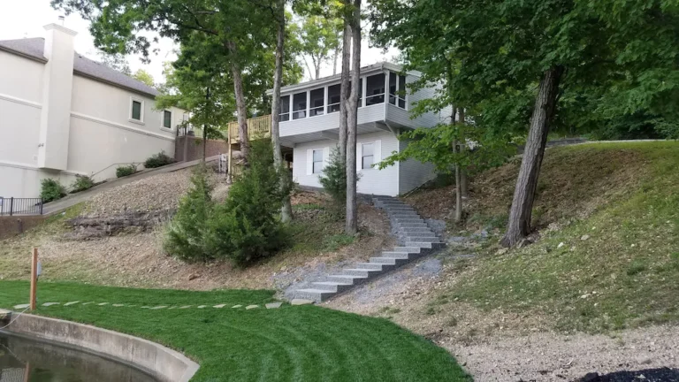 Remodeled Private Waterfront Cottage 2