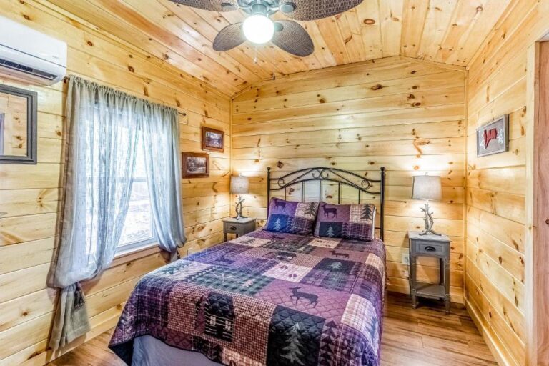 The Leyland Little Cabin2