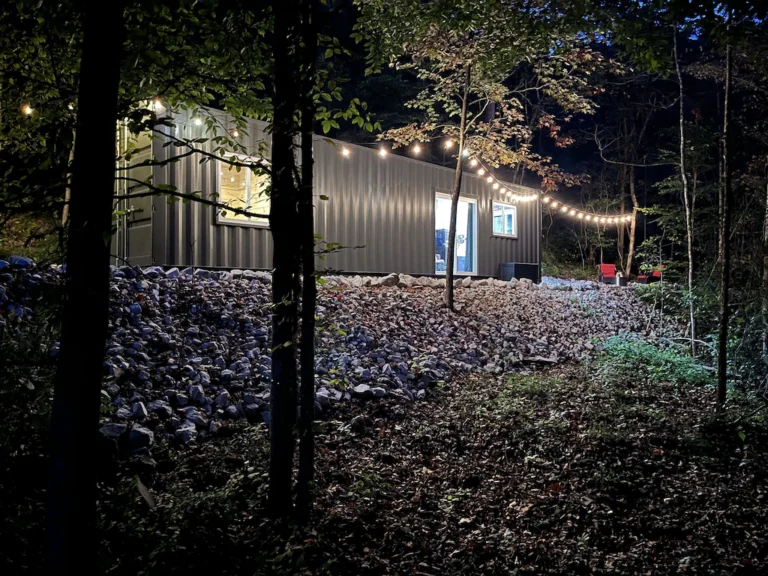 Upscale Shipping Container Cabin3