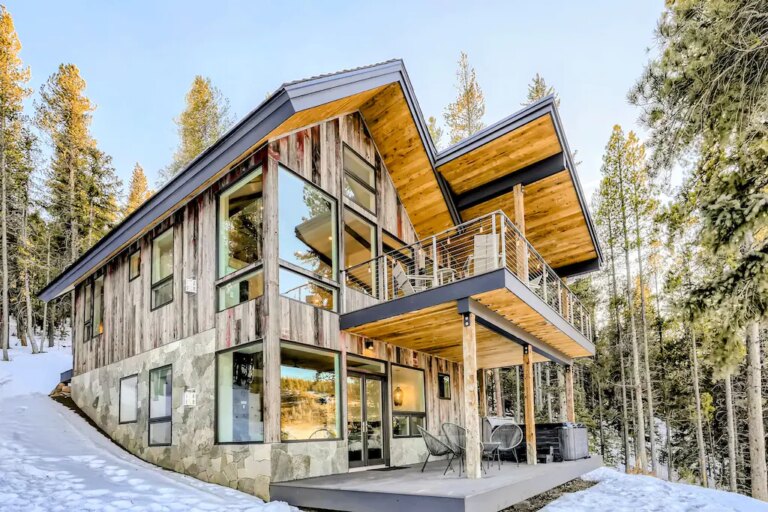 ★☆-New-Cabin-on-the-River-⭆-Hot-Tub-BBQ-Fire-Pit-2.jpeg