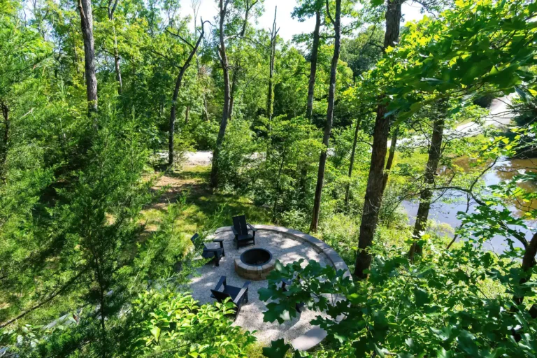 3770e093-2d99-451a-8966-0da1a1e17906