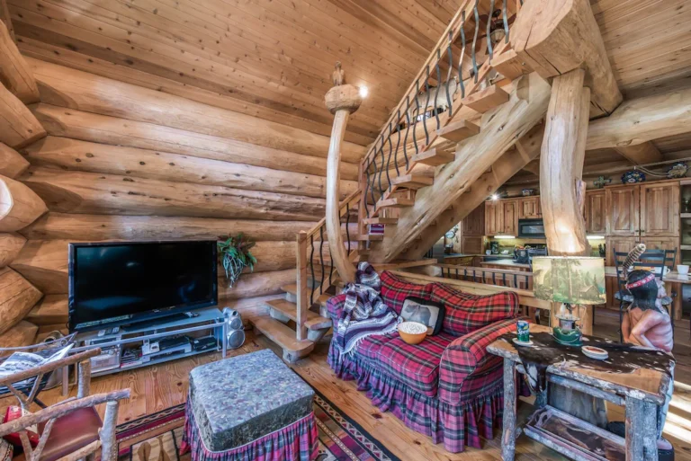 Bear Foot Lodge.3jpg