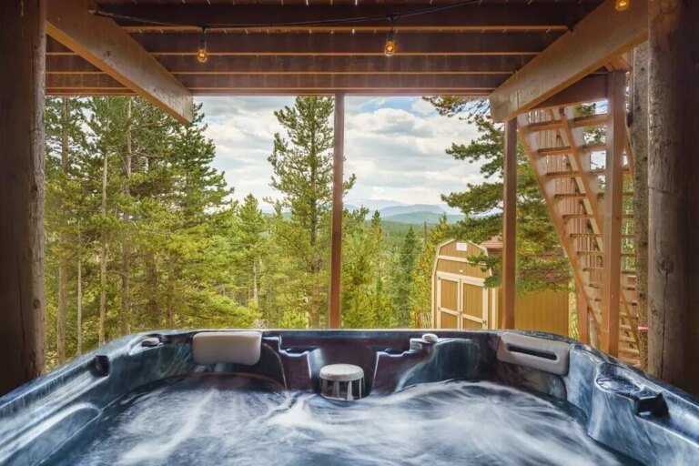 Charming-Cabin-Home-W-Mountain-View-Spa-Sauna3.jpeg