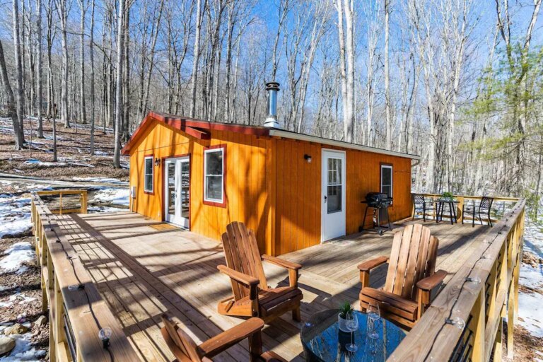Huge-Deck-LakeBeach-FirePit-WiFi-at-Cozy-Cabin2.jpeg