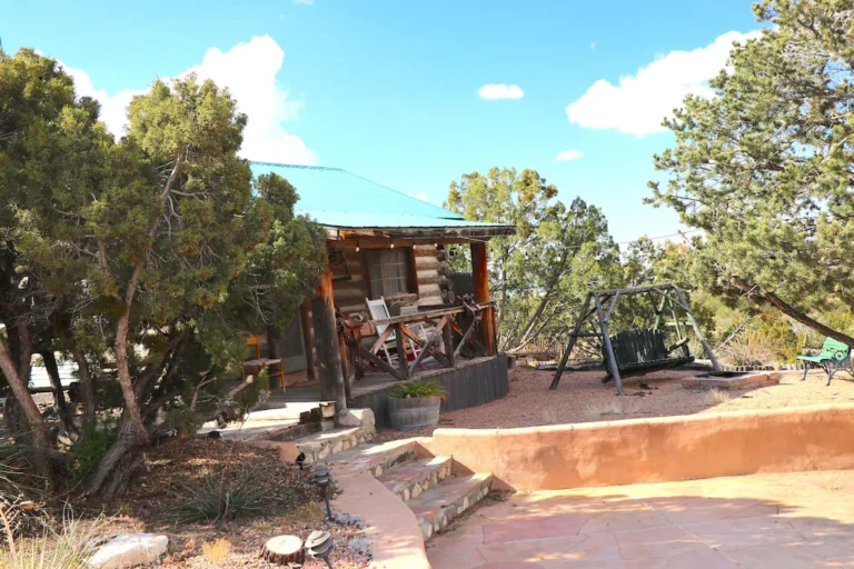 Private Authentic Cabin3