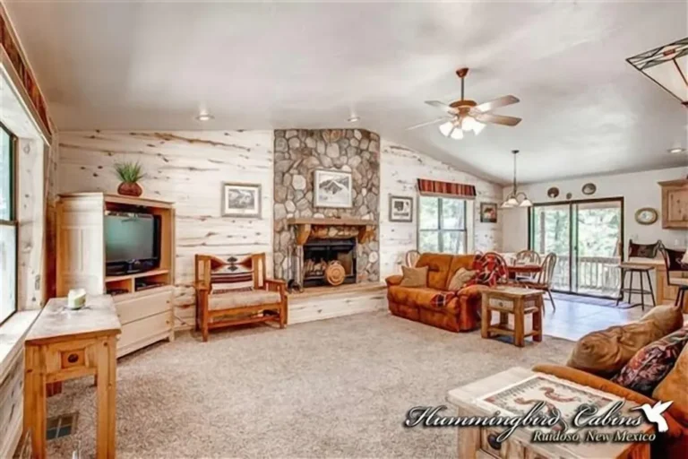 Romantic Deluxe Cabin1