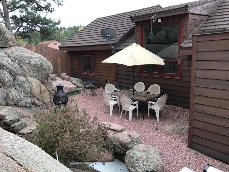 Twin-Rock-Cabin…-Rocky-Mountain-Getaway.-Family-Kids-and-Dog-friendly4.jpeg