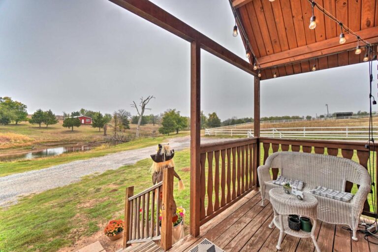 Cozy-Cabin-in-Fletcher-on-Pepper-Sprout-Ranch-1