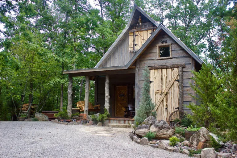 Fox Pass Cabins3