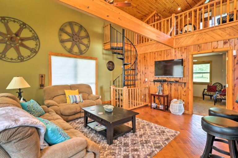 Lamar Cabin3