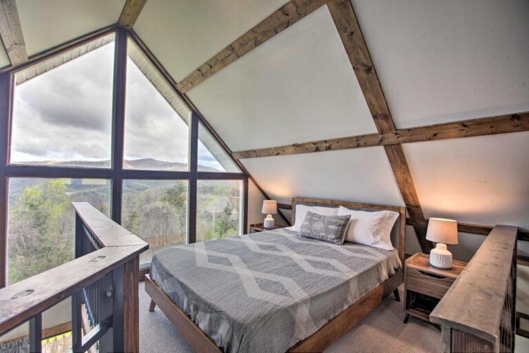 Overlook-Loft-Deck-and-Panoramic-Shenandoah-Views-1