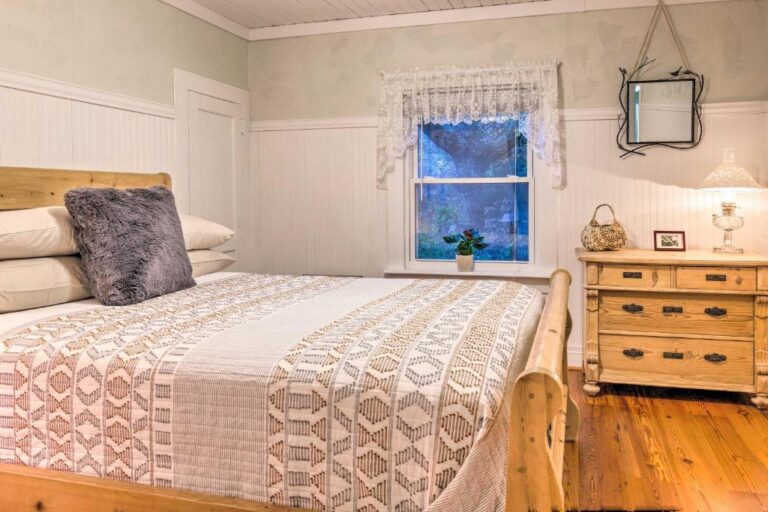 Private and Cozy Chimney Rock Abode 2
