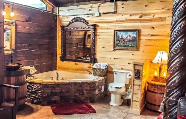 Samantha's Timber Inn3