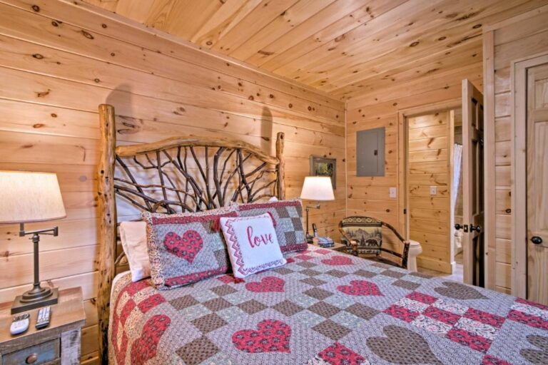 Scenic Cabin 3