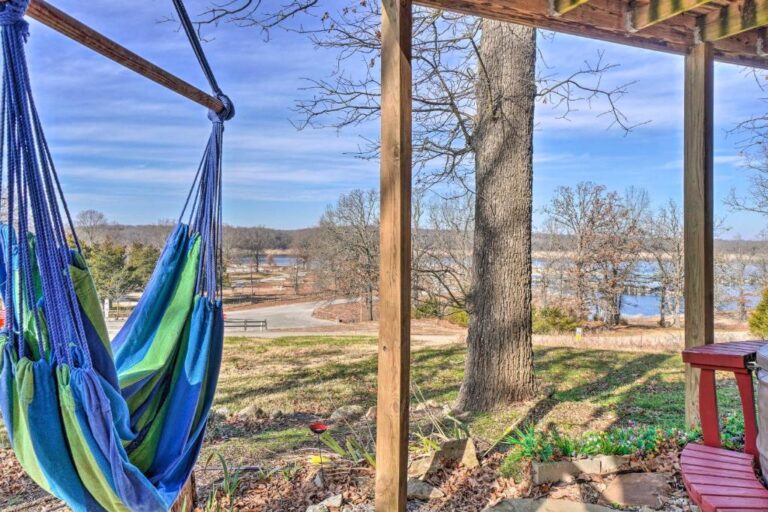 Sunset Bluff Treehouse