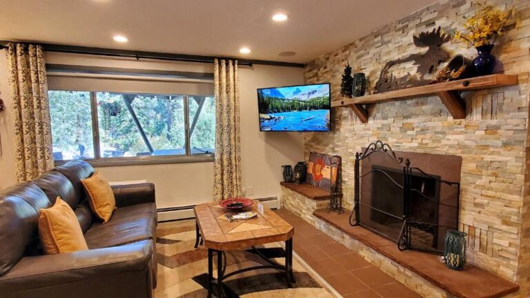 The Inn on Fall River2