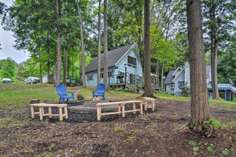 Tranquil Lake Cottage4