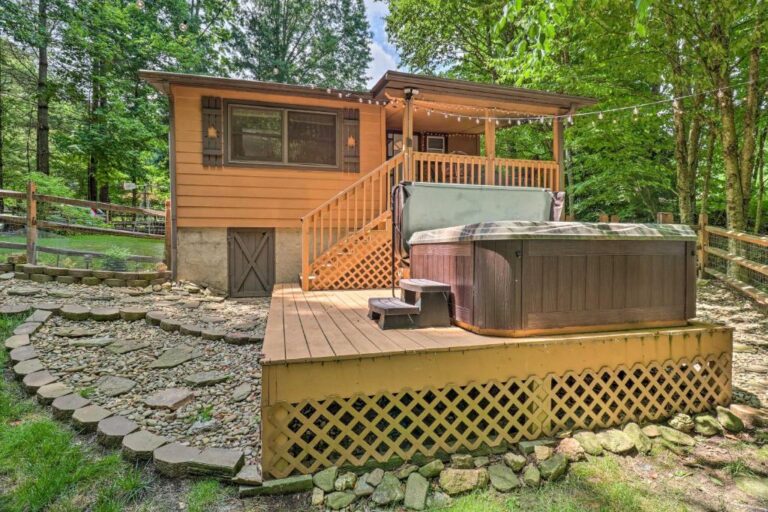 Vintage Creekside Cottage
