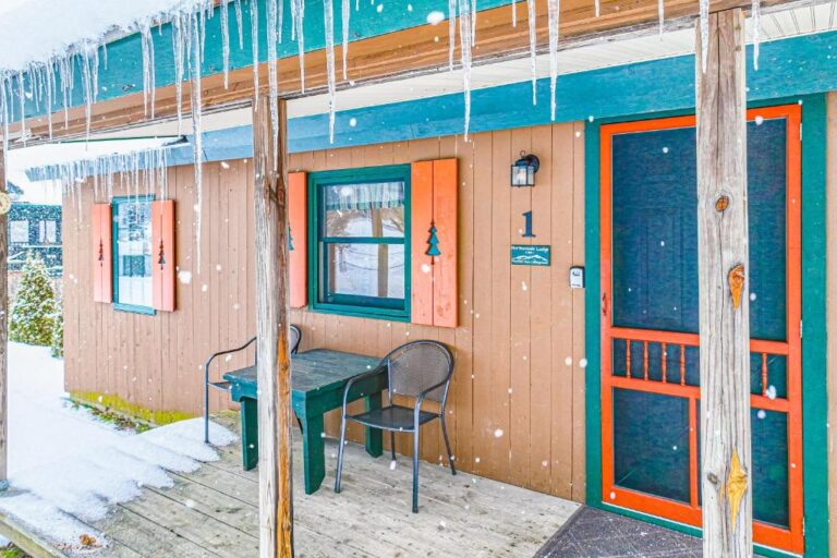 Northwoods Lodge Cabin 14