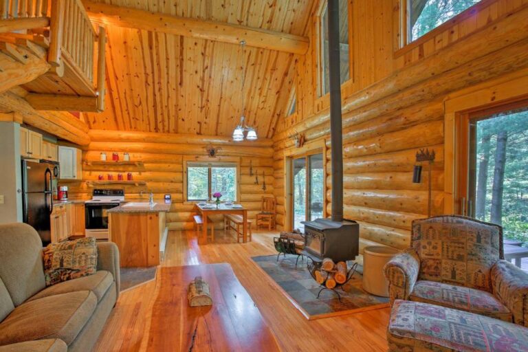 Secluded Log Cabin2